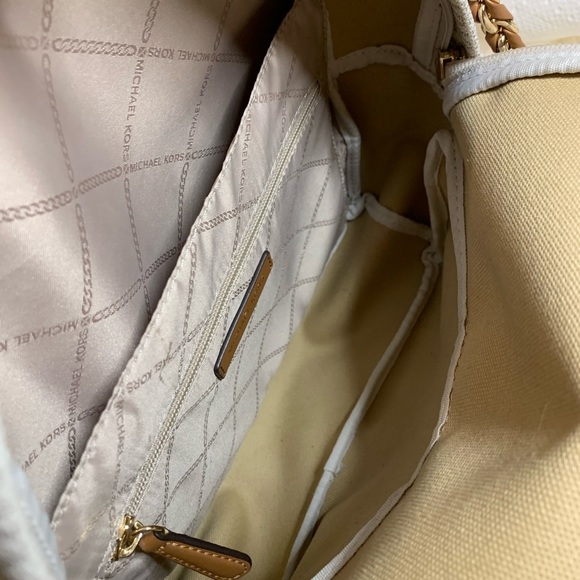 Michael Kors backpack like new - Picture 3 of 9